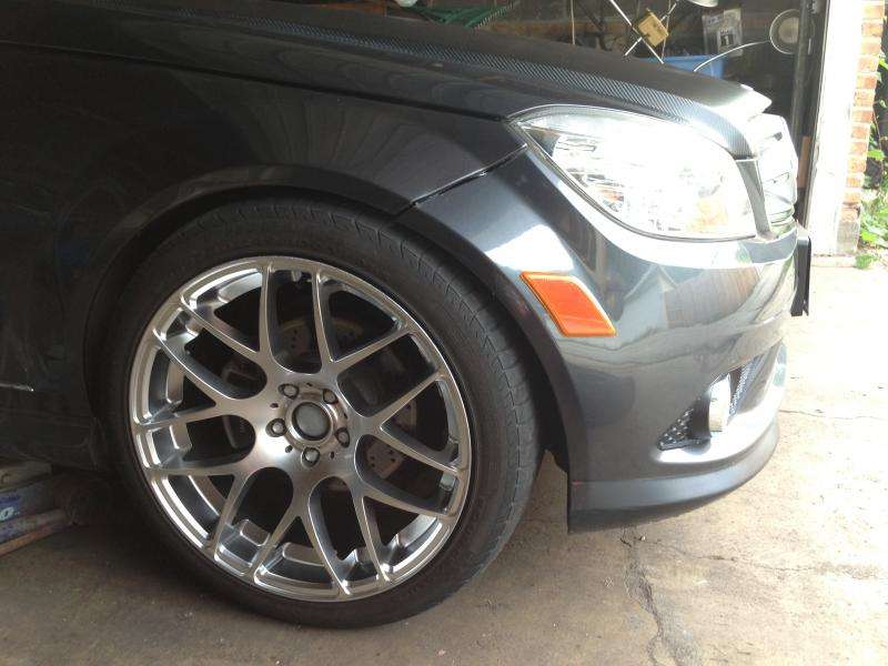 2010 Mercedes-Benz C300 fitted with AG M310 19x9.5 35mm wheels