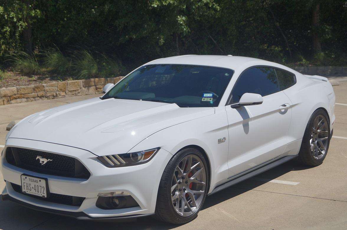 2015 Ford Mustang fitted with Aodhan AFF2 20x10 40mm wheels