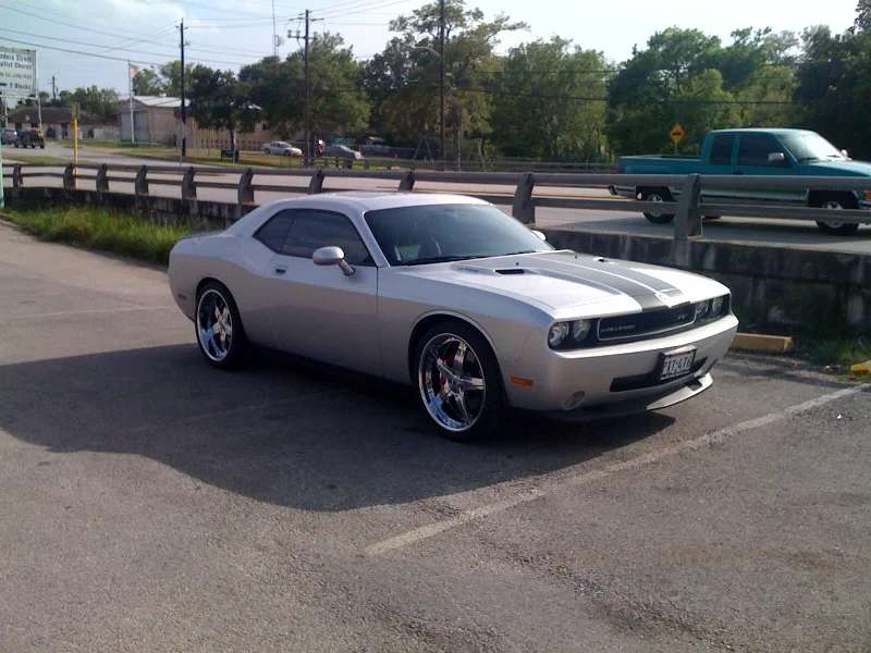 2010 Dodge Challenger fitted with Asanti AF-156 20x9 15mm wheels