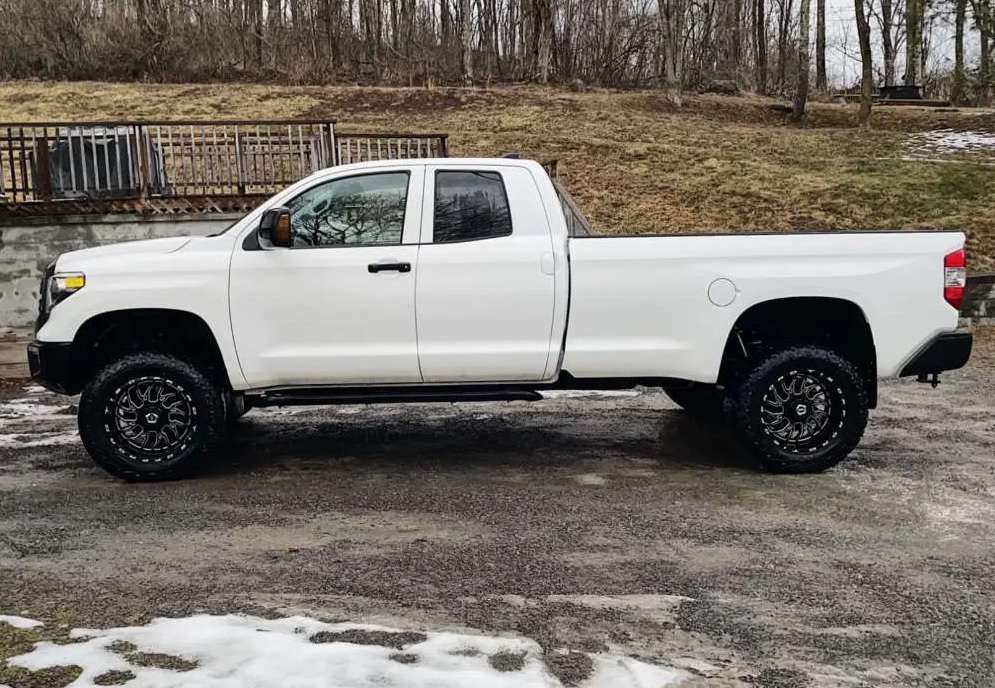 2021 Toyota Tundra - TIS 544BM - Black Milled 20x10 -25, 315/60R20, lifted