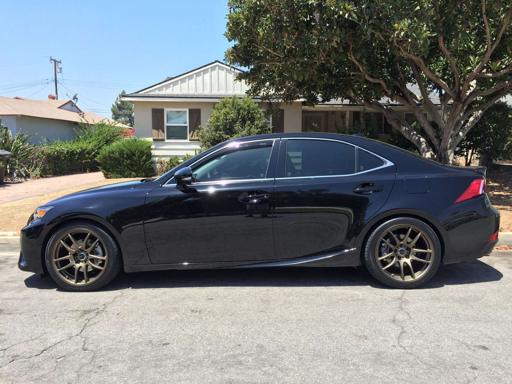 2015 Lexus IS250 fitted with Emotion CR Kiwami 18x8.5 38mm wheels