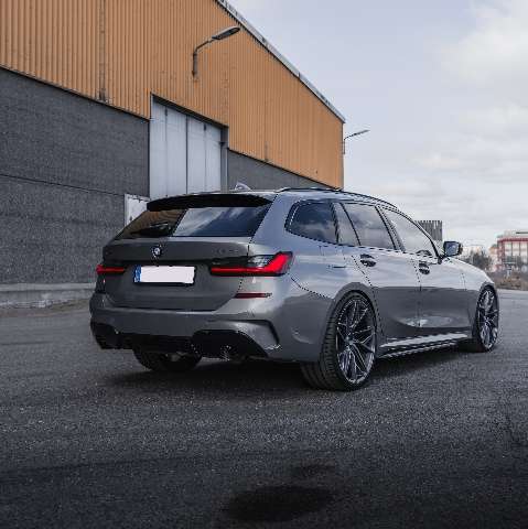 2019 BMW 330i fitted with FS-44 21x9 32mm wheels