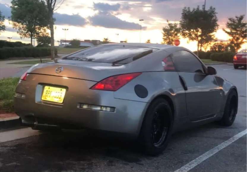 2008 Nissan 350Z fitted with XT-206R - Black 18x9.5 10mm wheels