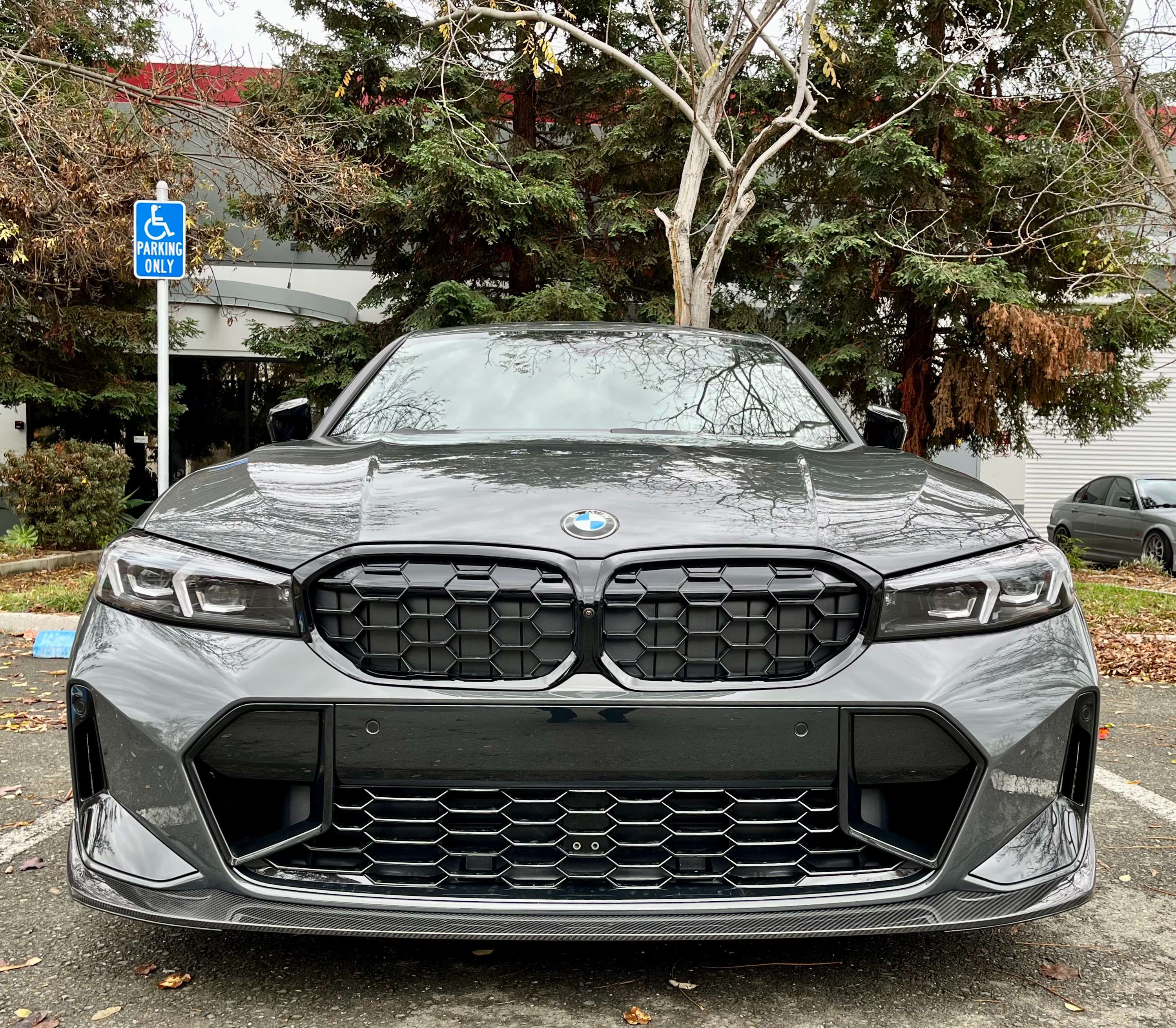 2024 BMW M340i fitted with Double-Spoke Style 848 19x9 25mm wheels