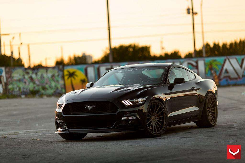 2015 Ford Mustang fitted with Vossen VFS2 20x9.5 25mm wheels