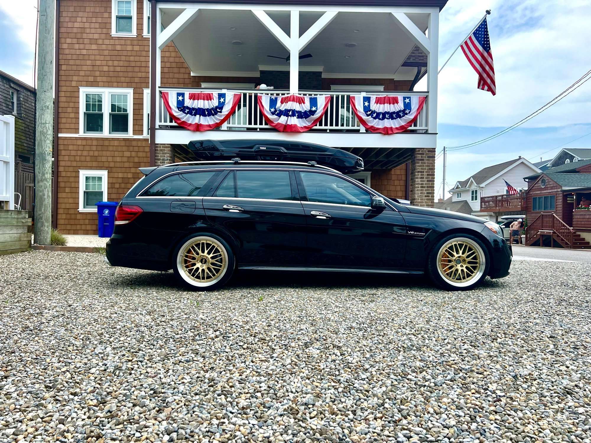 2015 Mercedes-Benz E63 AMG fitted with LM 20x9 26mm wheels