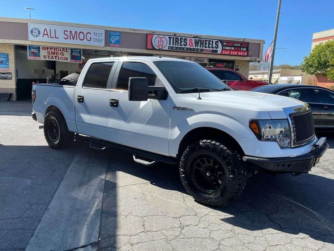 2012 Ford F-150 · Fuel Off-Road Wheels Classic Fuel Vector · 17x9