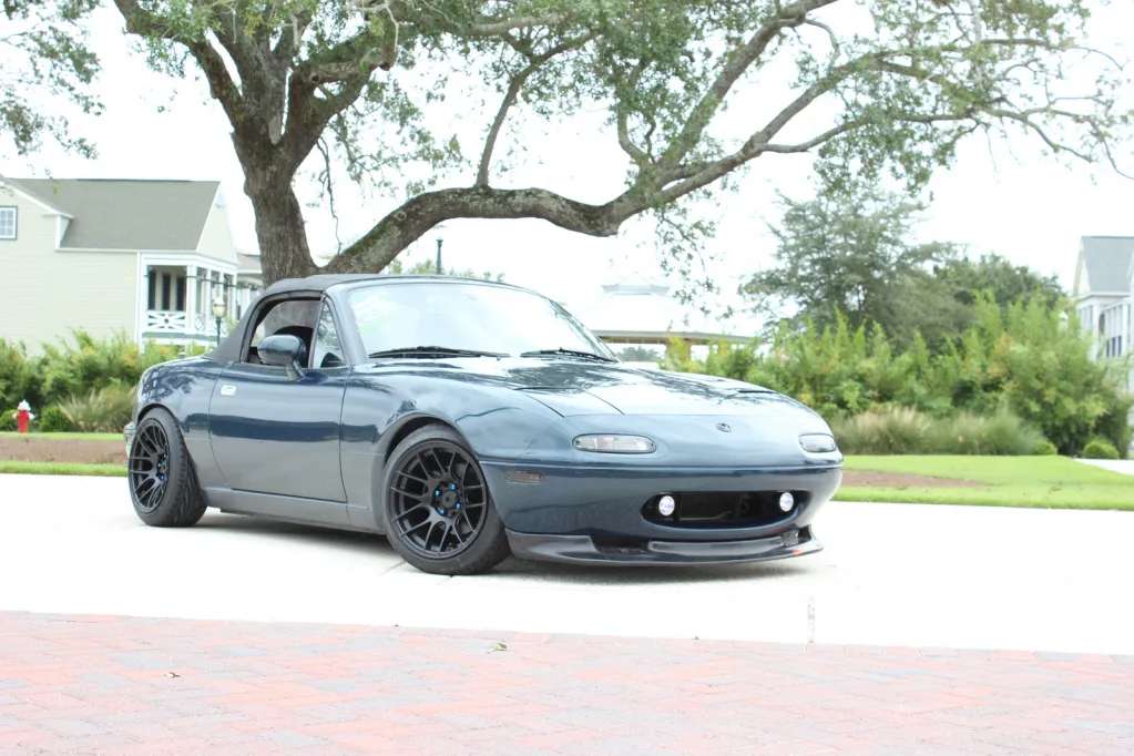 1996 Mazda Miata fitted with XXR 530 15x8.25 0mm wheels