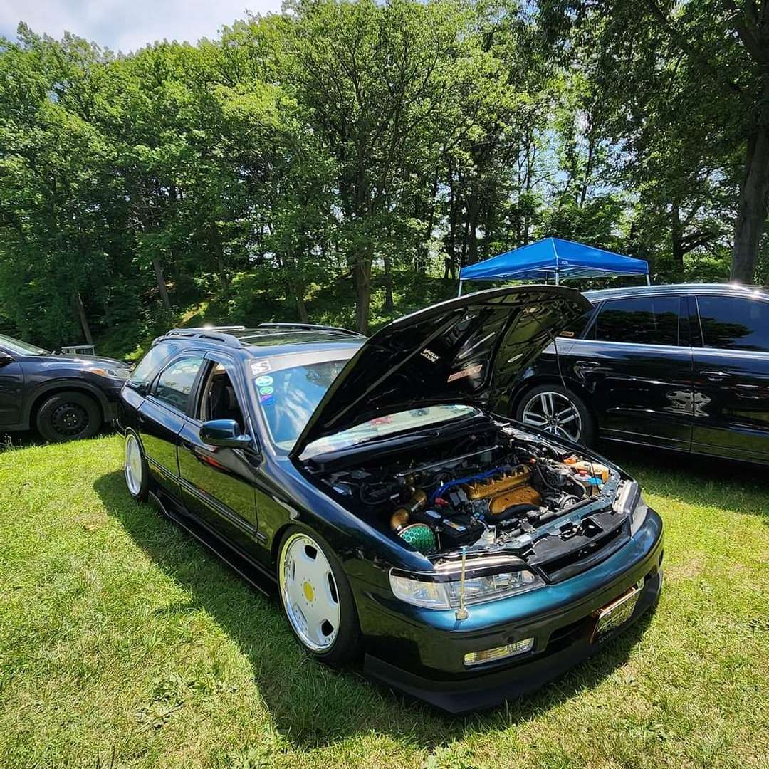 1995 Honda Accord fitted with Duchatelet Type 1 Three piece 18x8 wheels