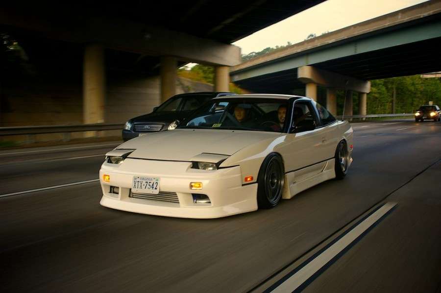1989 Nissan 240SX fitted with 5Zigen FN01R-C 17x9 20mm wheels