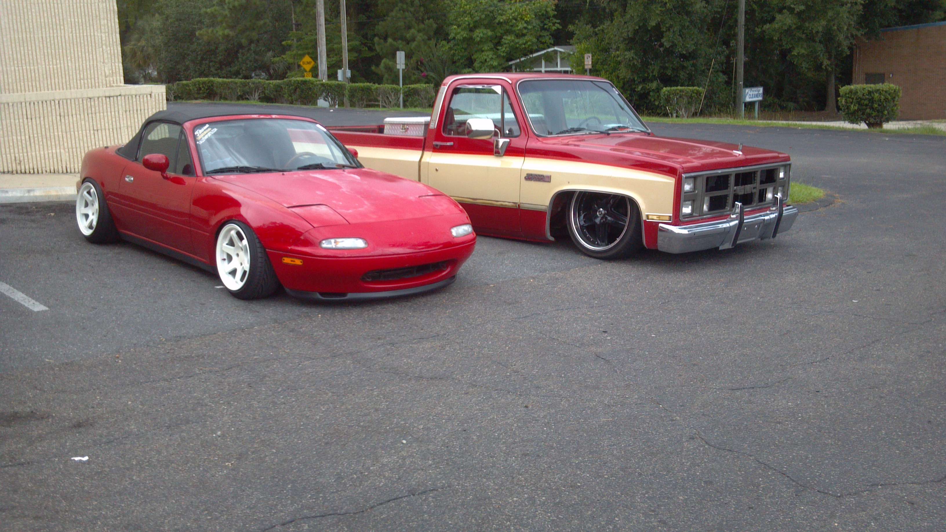 1990 Mazda Miata fitted with JNC JNC014 15x9 15mm wheels