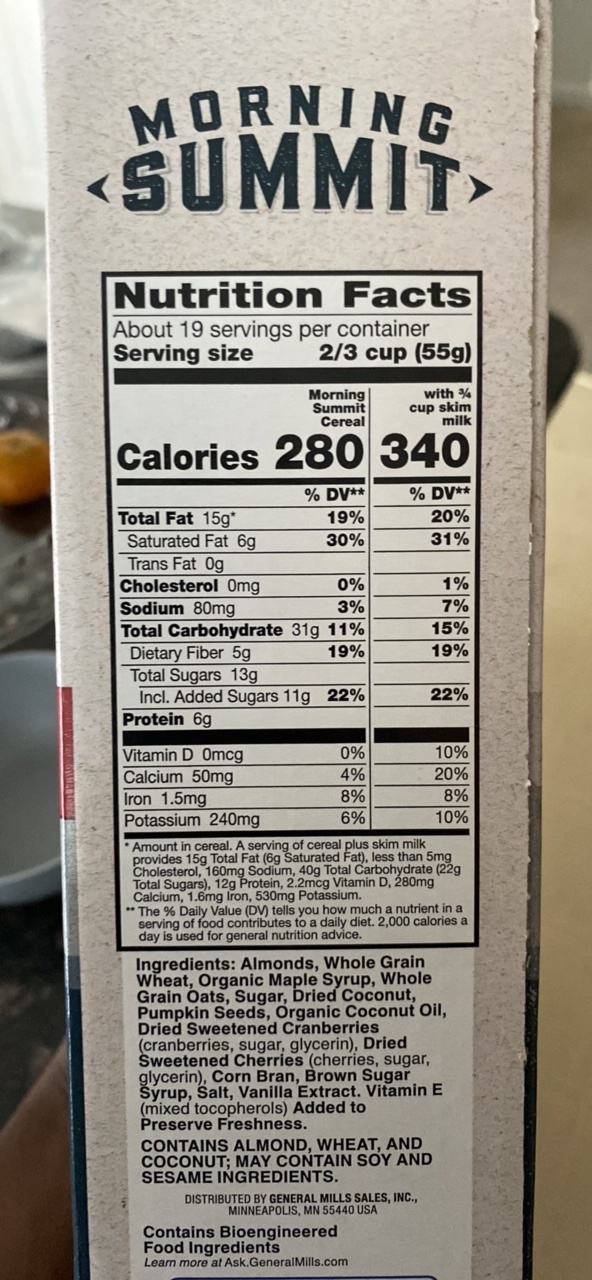 Morning Summit Lightly Sweetened Maple Berry Blend Cereal