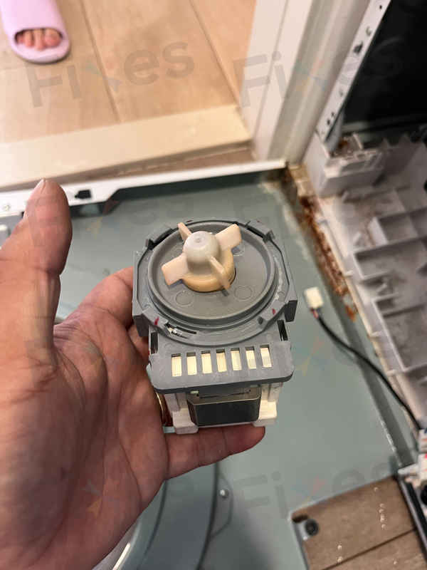 機內水排唔走,出現故障碼C02💢Hitachi日立前置式洗衣機 BDW80AV