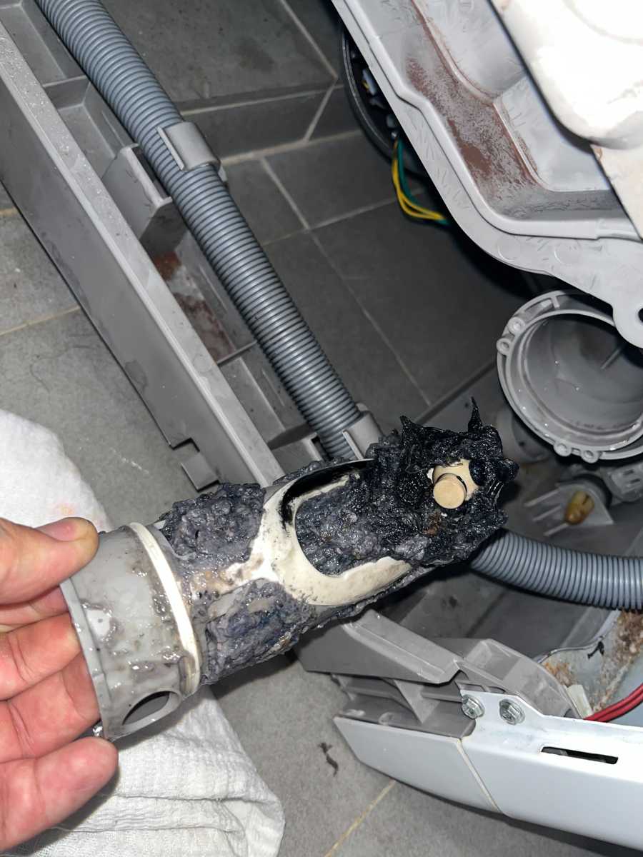 排水問題,出現故障碼E20🔍Philco飛歌牌上置式洗衣機 PTL7120PEX