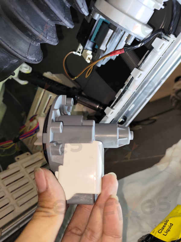 排水問題,出現故障碼E12🌊Whirlpool惠而浦二合一洗衣乾衣機 WRAL85411
