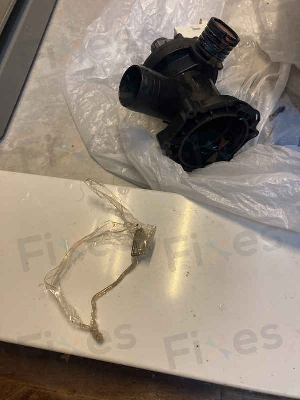 排水問題,出現故障碼F05⚙️Whirlpool惠而浦前置式洗衣機 CFCR80221
