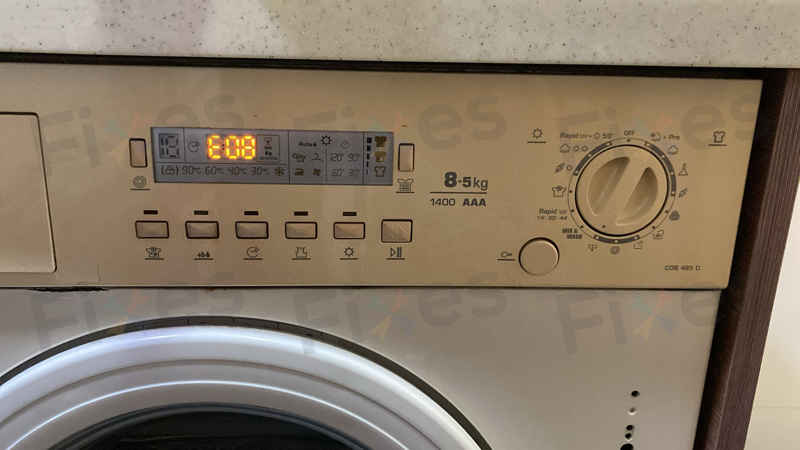 這部金鼎牌 CDB系列洗衣機出現E08故障？師傅現場確認摩打碳刷全磨損 🤔