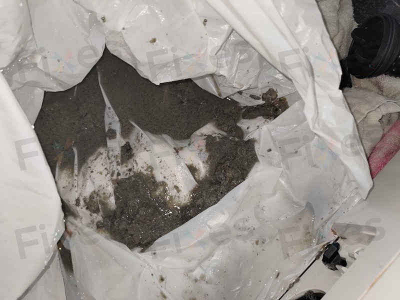 洗衣粉累積竟讓這部LG WFCN系列洗衣機出現0E故障碼，現場拆泵驚見殘渣 💡