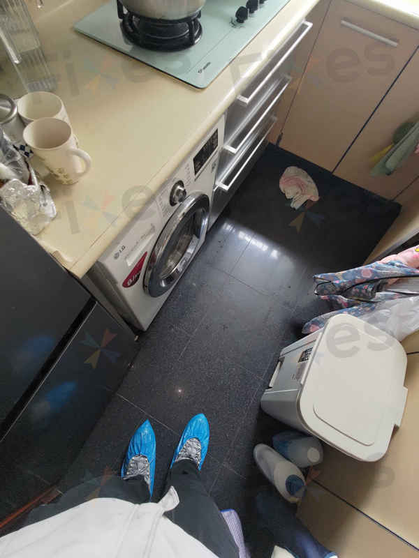 洗衣粉累積竟讓這部LG WFCN系列洗衣機出現0E故障碼，現場拆泵驚見殘渣 💡