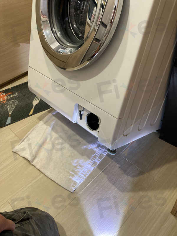 這部LG WF系列洗衣機排水異常！師傅揭曉0E故障碼的真相 🔍