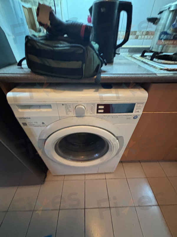 這部Hitachi BDW系列洗衣機C02故障碼引發排水卡頓,師傅上門1招換泵速解💧