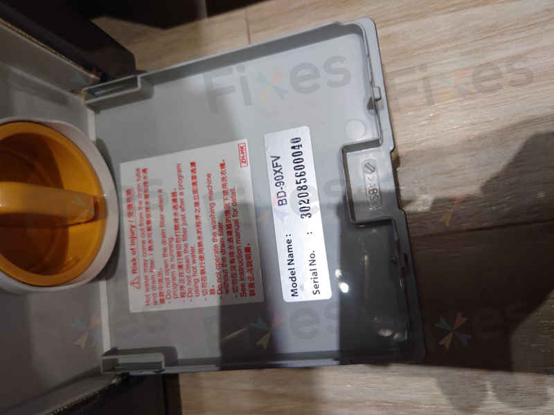 這部Hitachi BD系列洗衣機為何顯示C02故障碼？排水泵葉輪卡死🕵️‍♂️