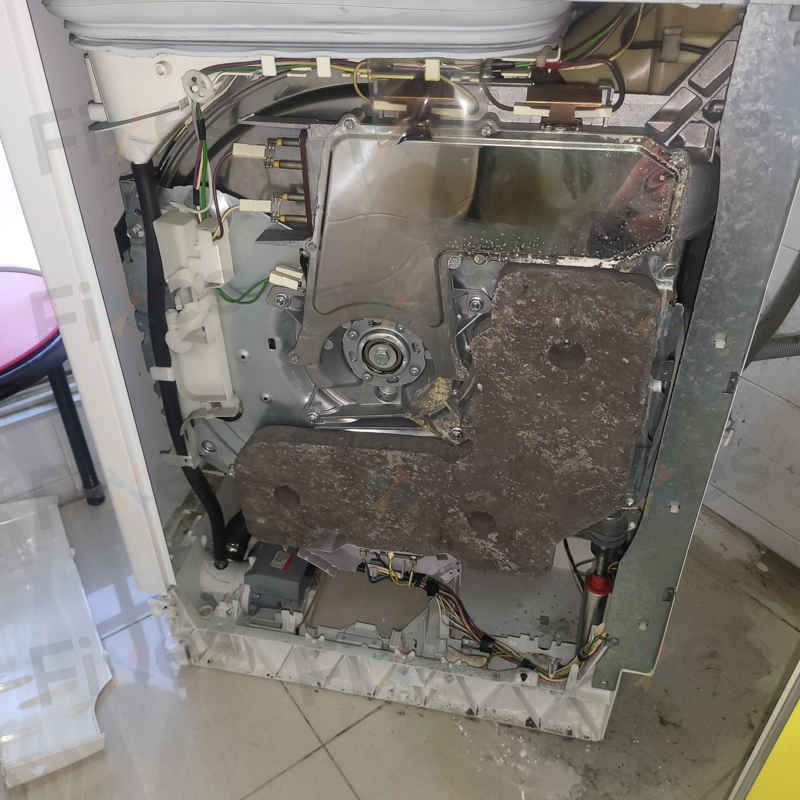 兵團師傅揭示：這部白朗WTD系列洗衣機的排水泵為何發出異響，並出現D02故障碼？ 🎯