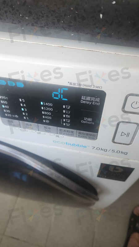 這部Samsung WD系列洗衣機dC故障碼的元兇竟是洗衣球用量?師傅拆解門鎖掣受損真相 🫧