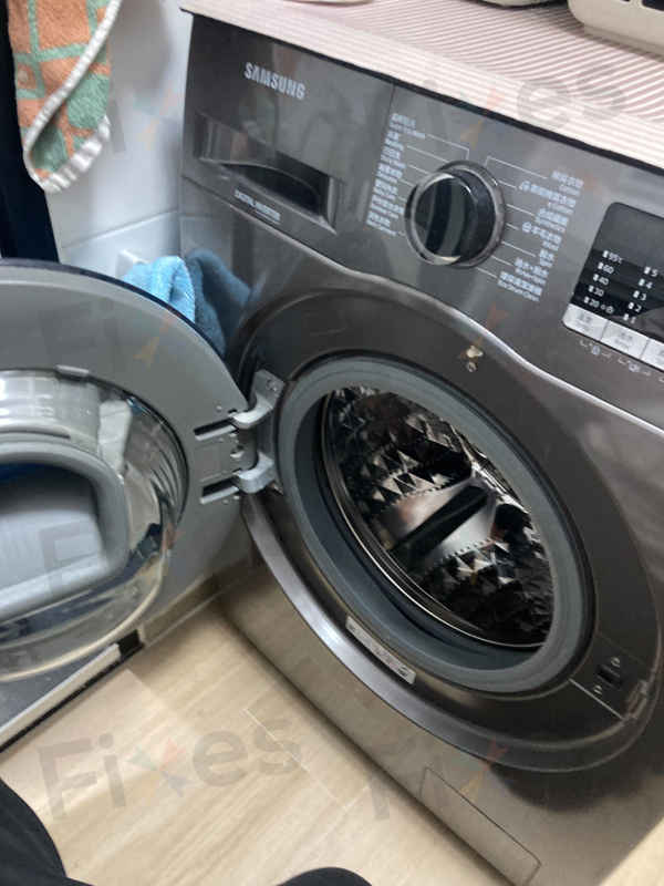 這部Samsung WW系列洗衣機dC故障碼纏身 👵 老太太終於不用再「暴力關門」