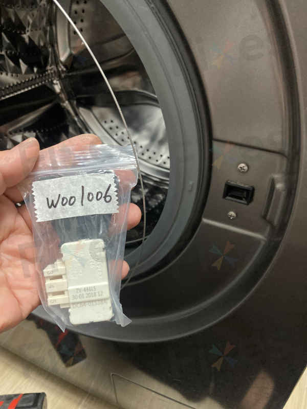 這部Samsung WW系列洗衣機dC故障碼纏身 👵 老太太終於不用再「暴力關門」