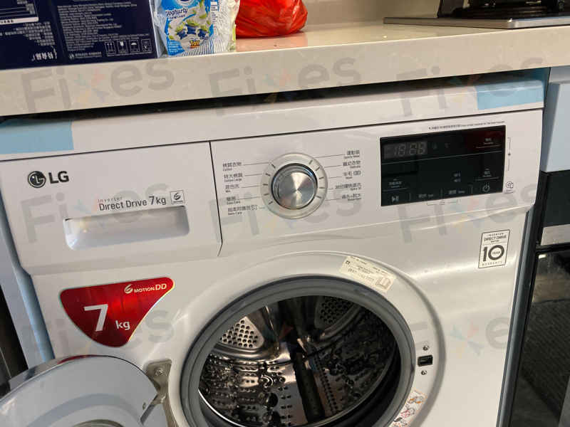 LG洗衣機顯示dE故障碼？原來是這個小零件出問題了 🔍