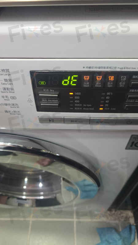 從偶爾失靈到完全無法啟動：這部LG WFCN系列洗衣機dE故障碼如何揭示門鎖掣老化過程 🧩