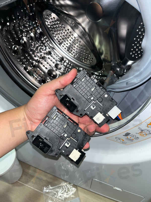 門鎖掣故障引發dE2警報，LG WF系列洗衣機即日搶修實例 ⚡