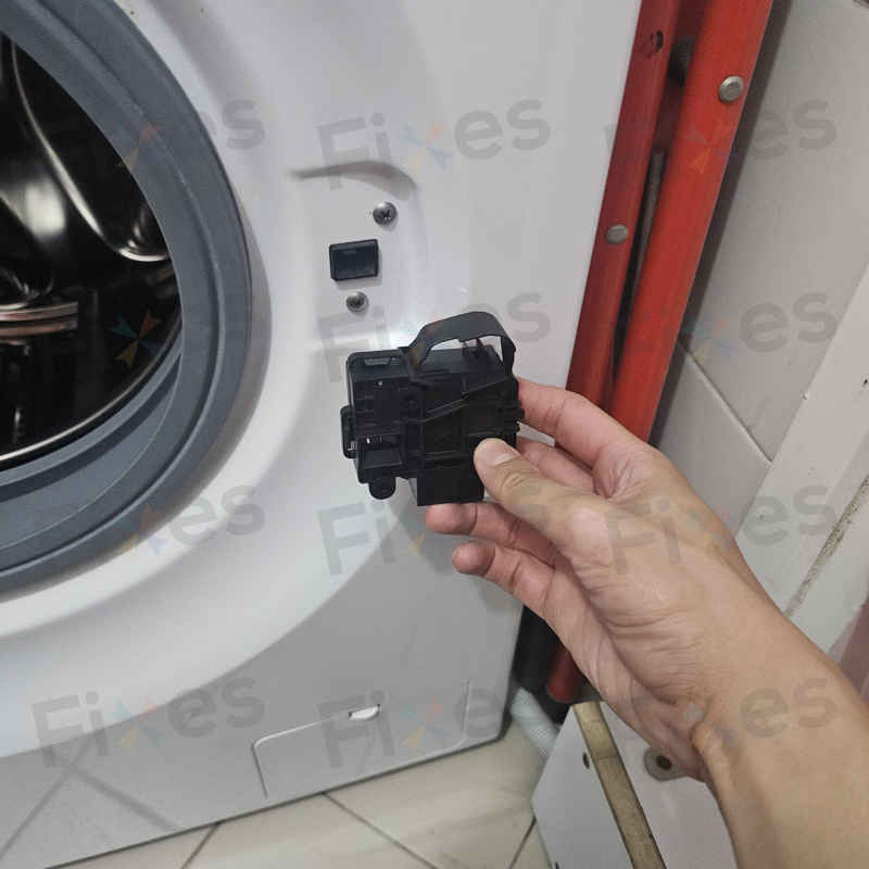 這部Panasonic NAS系列洗衣機dF故障碼緊急處理，趕時間客戶的門鎖掣快速更換體驗 ⏰