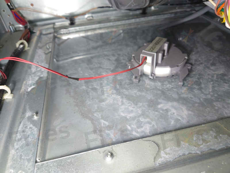 這部Kuppersbusch洗衣機的門鎖掣和E13故障碼維修分享 🔐