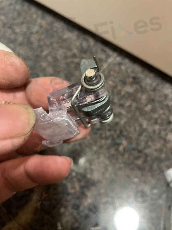 惠而浦洗衣機E02故障碼加上門把手斷裂,這對老夫婦如何解決?🏡