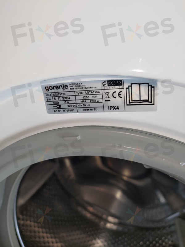 這部歌爾牌洗衣機的神秘E02代碼：一個排水問題的解決方案 🕵️