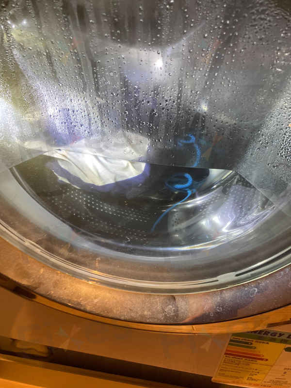 這部Rosieres洗衣機的E02故障：看看如何解決入水緩慢問題 🐌