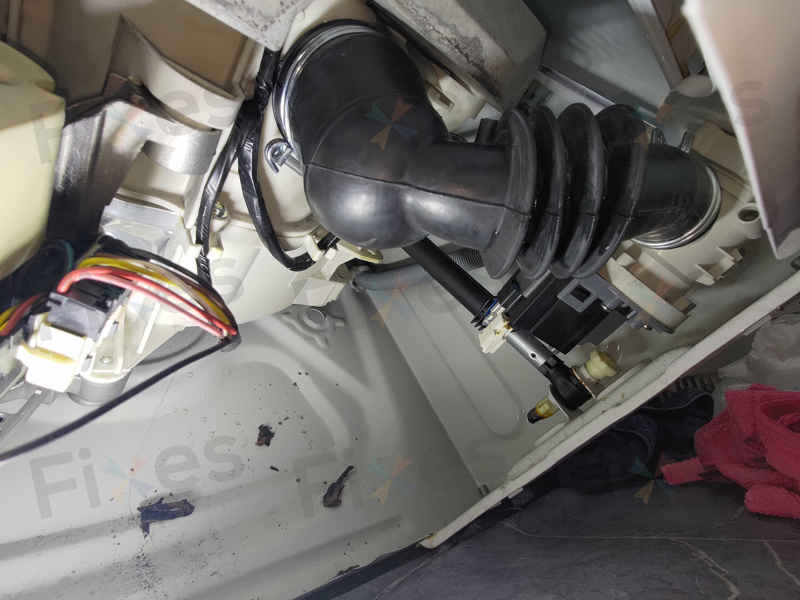 出現故障碼E03，不能排水😓Panasonic樂聲牌前置式洗衣機 NA106VC5