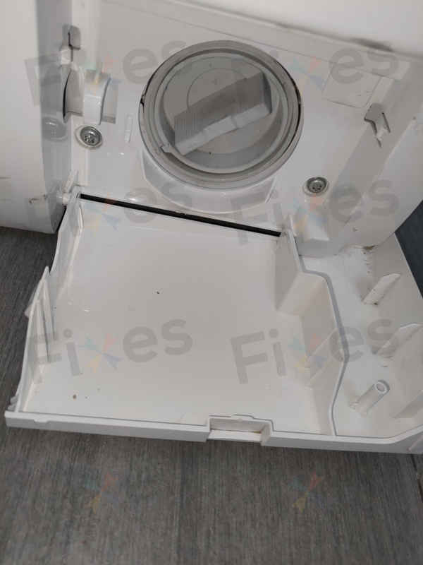 洗衣機E03故障碼的背後：硬幣和吸色紙的驚人發現 🕵️‍♀️