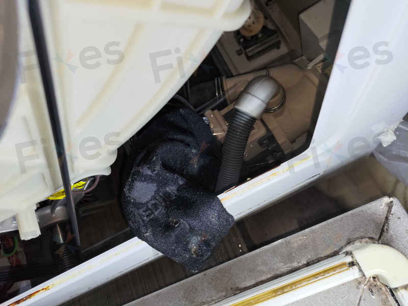 這部Candy CVFTG系列洗衣機出現E03、E20故障碼,原來是排水系統雙重打擊 ⚡