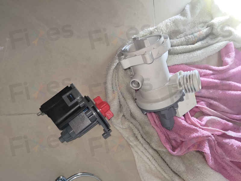 這部Panasonic NA系列洗衣機E03故障碼背後，竟是吸色紙惹的禍 😱