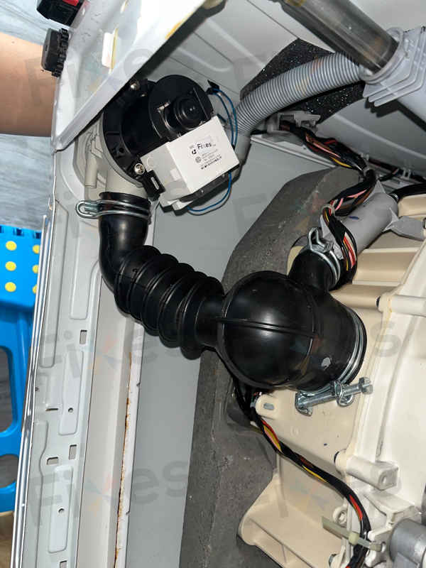 門鎖打不開又顯示E03?這部Panasonic NA系列洗衣機的排水救援實例 🌊