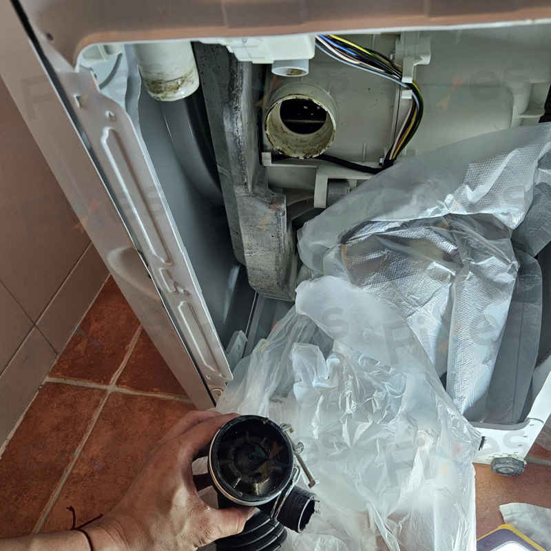 吸色紙堵塞導致這部Philco PV系列洗衣機E03故障碼?師傅深度檢查揭密 🔍