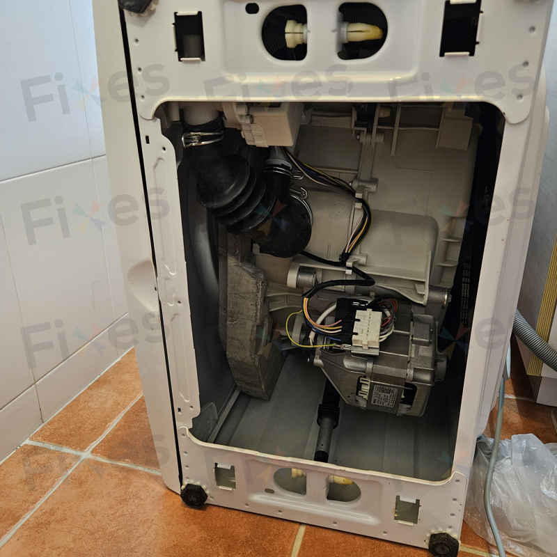 吸色紙堵塞導致這部Philco PV系列洗衣機E03故障碼?師傅深度檢查揭密 🔍