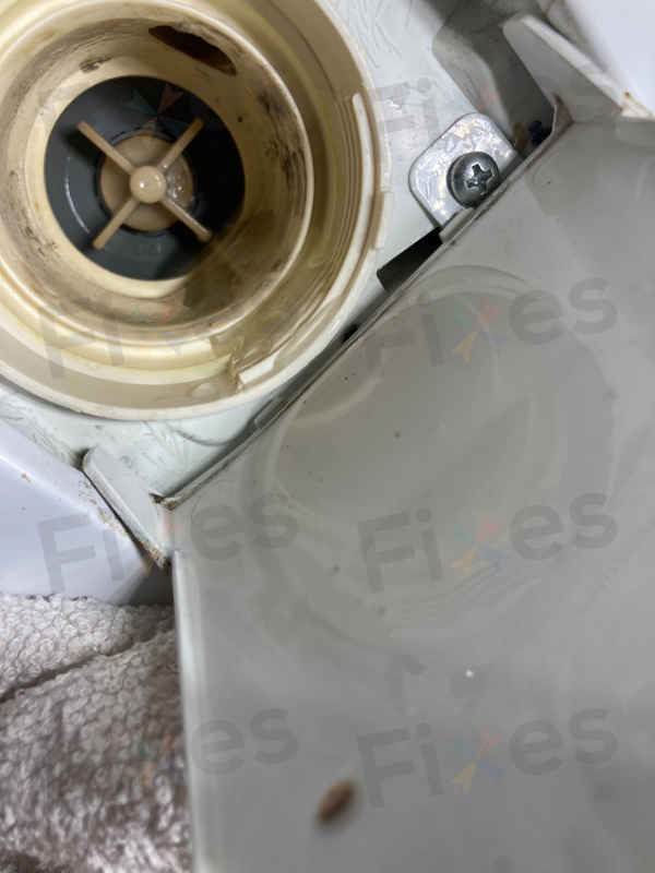 換泵+清理過濾器後，這部Philco PTL系列洗衣機E03排水故障終獲解決🎉