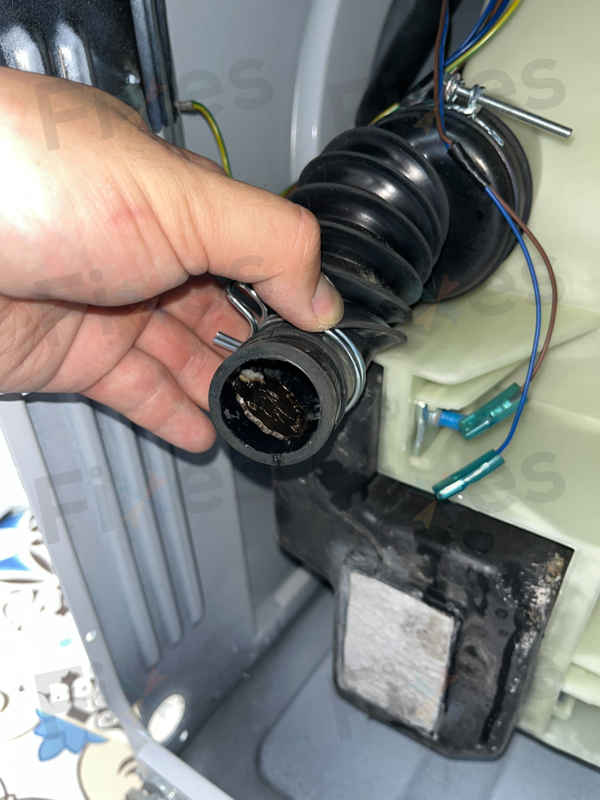 不排水,出現故障碼E04💦Thomson湯笙牌前置式洗衣機 TMFWQ722