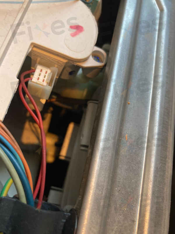 這部西門子WK系列洗衣機E05故障碼滴水不進？師傅用折衷方案即日解決 💧