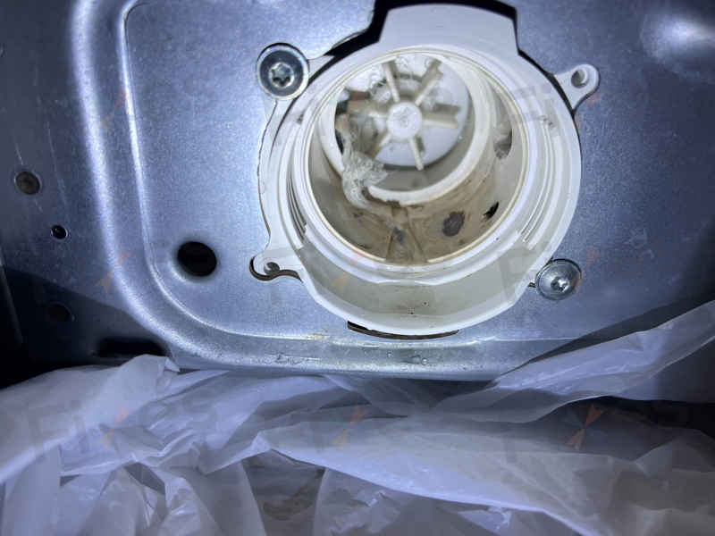 出現故障碼E06，不排水困擾🔍Siemens西門子二合一洗衣乾衣機 WK14D321HK/07