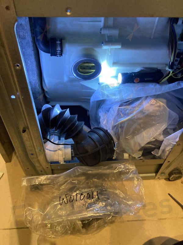 出現故障碼E06,無法排水💧Siemens西門子前置式洗衣機 WK14D321HK/07